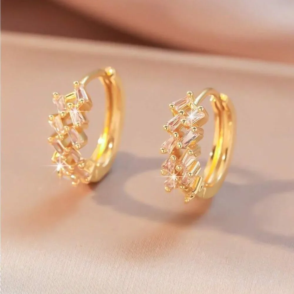 Elegant Gold Hoop Earrings M1361